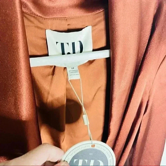 The Jetset Diaries Leo Wrap Top in Copper Satin Medium - Picture 6 of 10